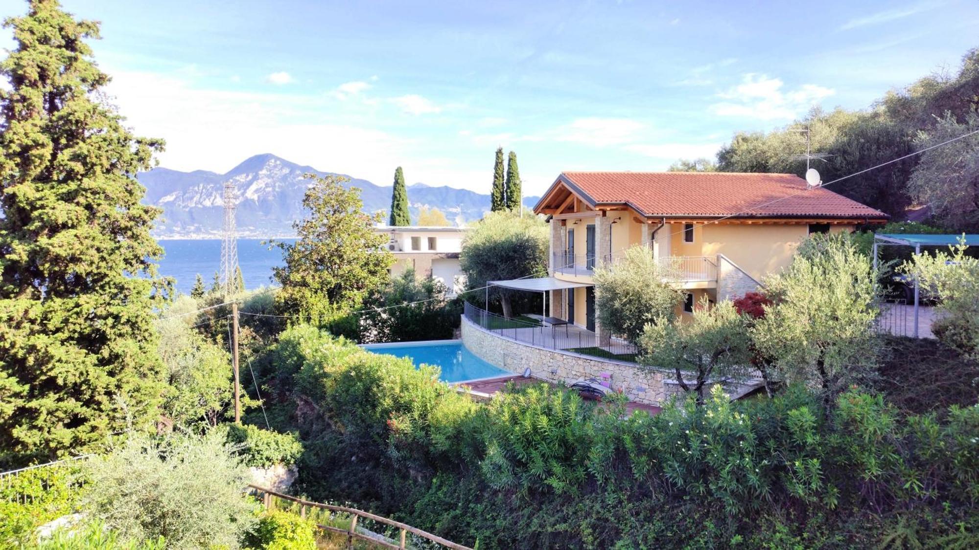 Villa Loncrino - Fine Living Torri Del Benaco Exterior photo
